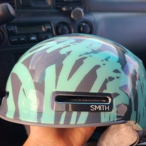 Smith allure helmet